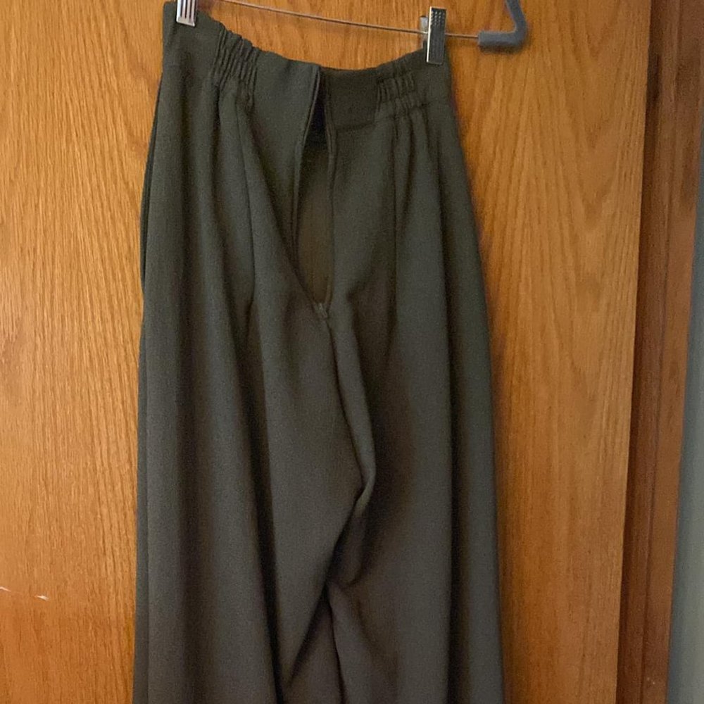 Laura Byrnes Doris / Dietrich Olive Pants